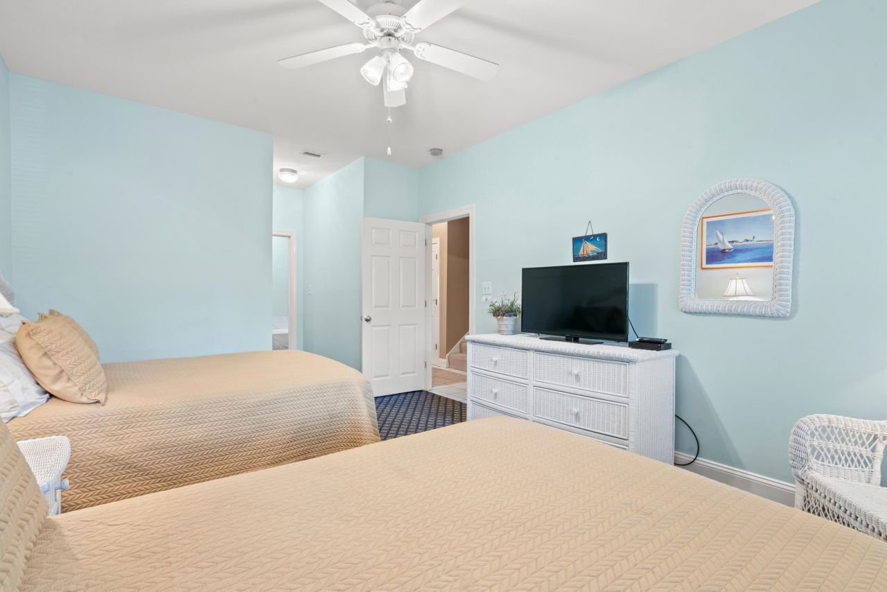 141 Twelve Oaks Dr.  Photo 17