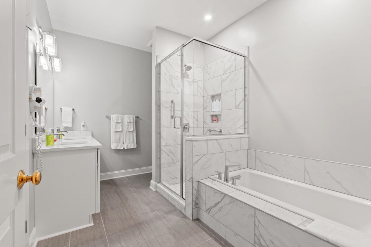 141 Twelve Oaks Dr.  Photo 18