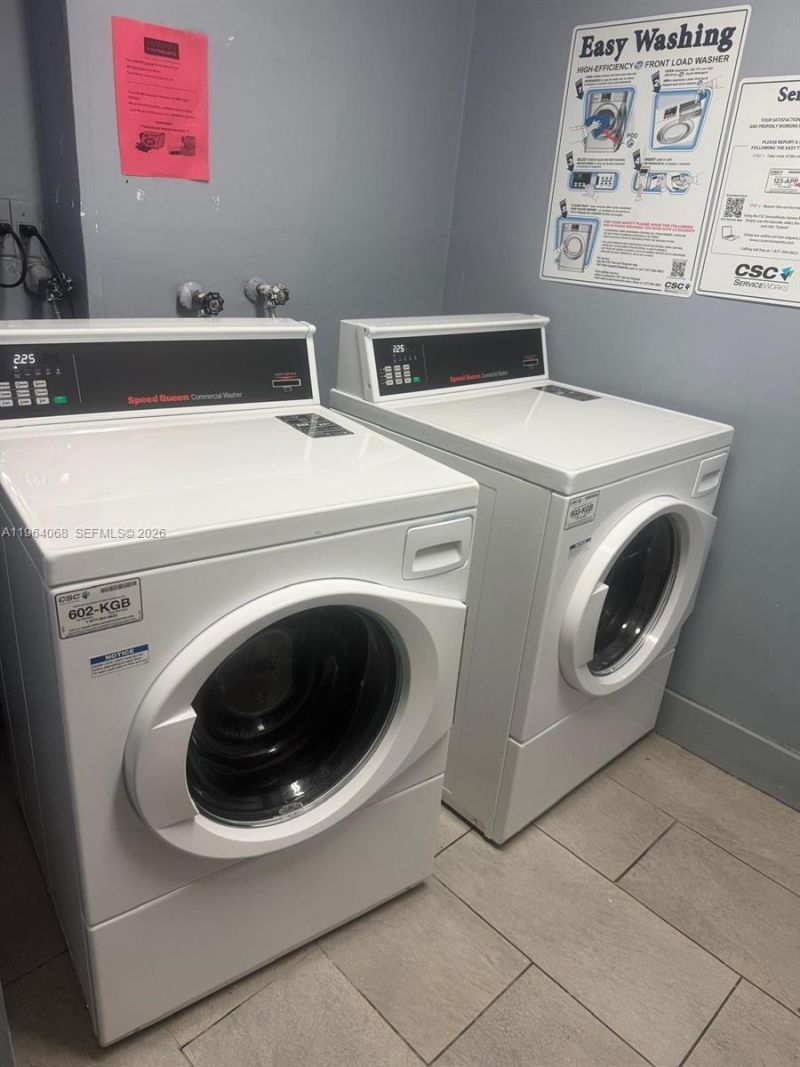 494 NW 165th St Rd, Unit C-508, Miami, FL 33169 Photo