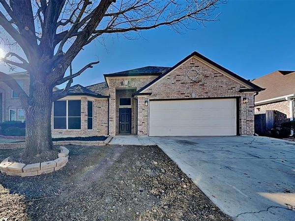 4638 Parkview Lane, Fort Worth, TX 76137