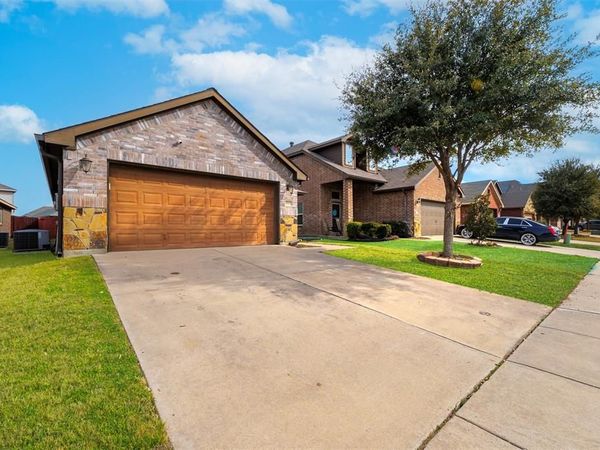 5505 Thunder Bay Drive, Fort Worth, TX 76119