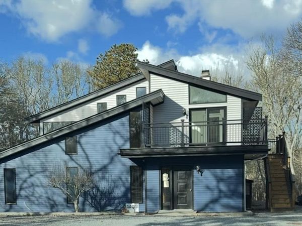 86 Harry Kemp Way, Unit B, Provincetown, MA 02657