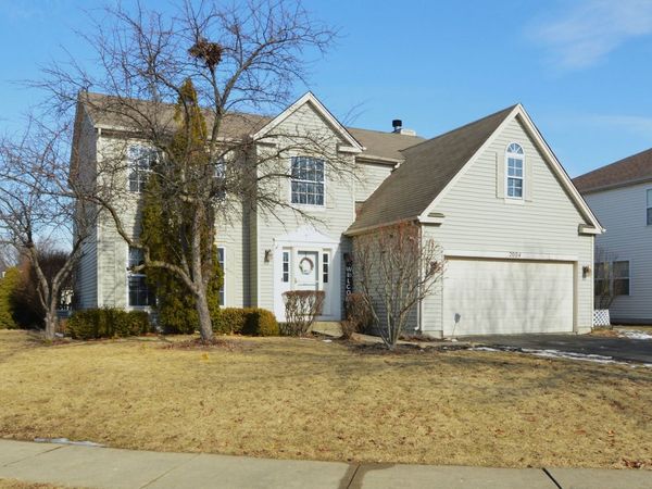 2004 Kingsbury Estates Drive, Plainfield, IL 60586