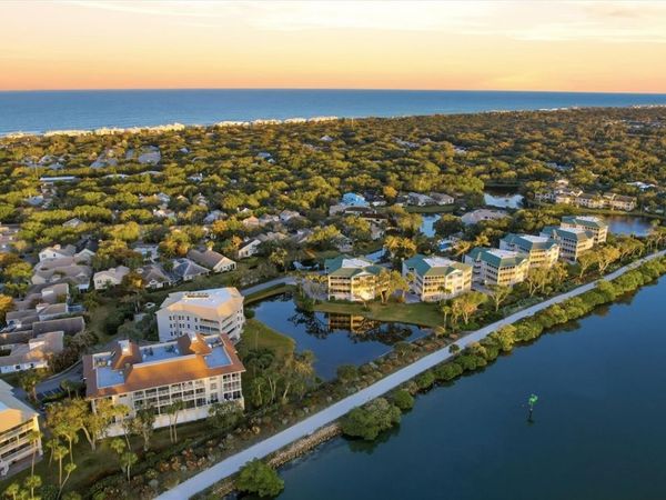 8835 W Orchid Island Circle, Unit 604, Vero Beach, FL 32963