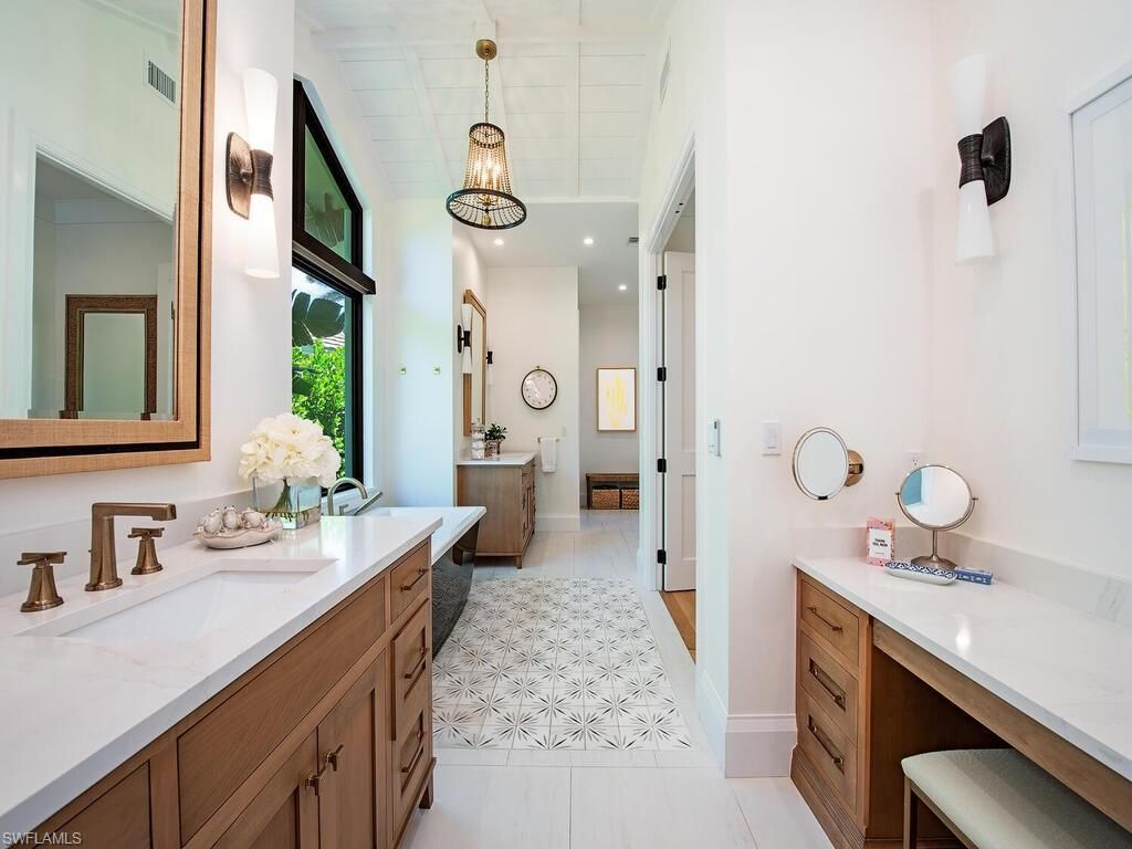 679 Rudder Rd , Naples, FL 34102 Photo