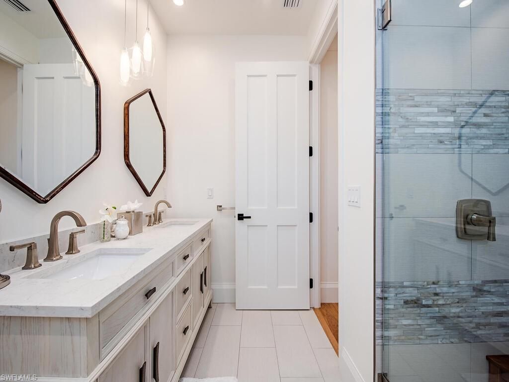 679 Rudder Rd , Naples, FL 34102 Photo