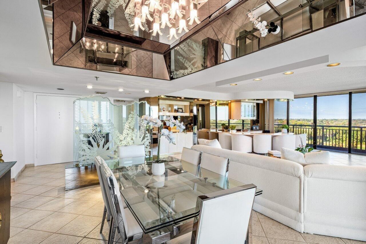 2427 Presidential Way, Unit 701, West Palm Beach, FL 33401 Photo