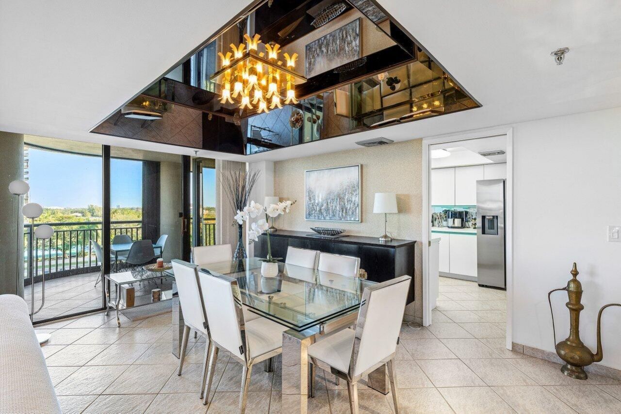2427 Presidential Way, Unit 701, West Palm Beach, FL 33401 Photo