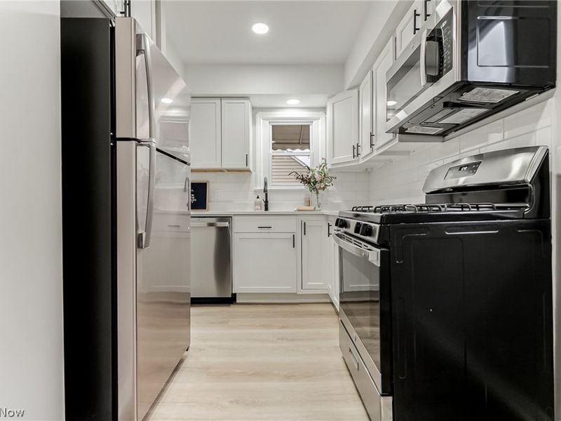 6333 W 130th Street, Parma Heights, OH 44130 Photo 8