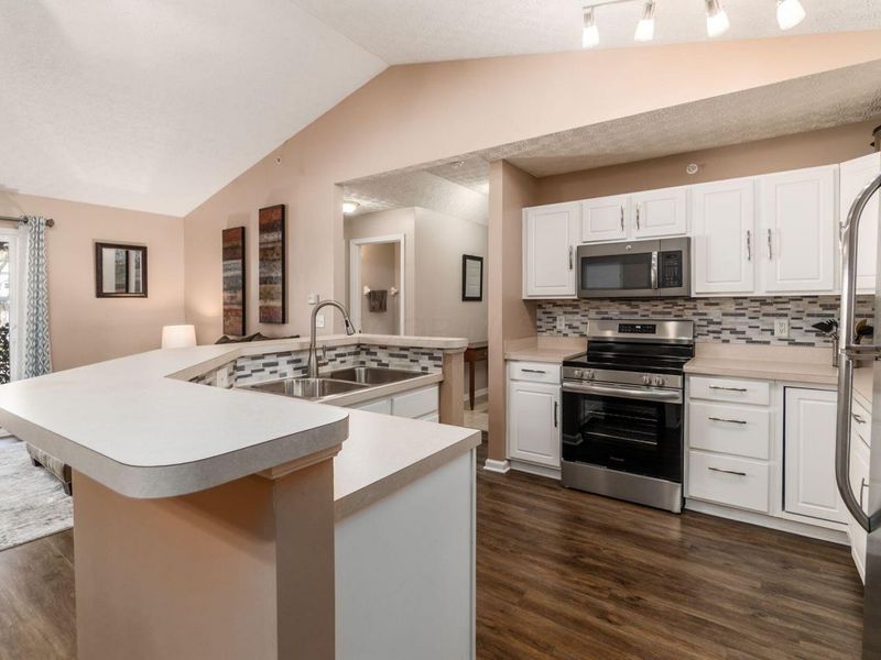 208 Shelbourne Forest Way, Delaware, OH 43015 Photo 11