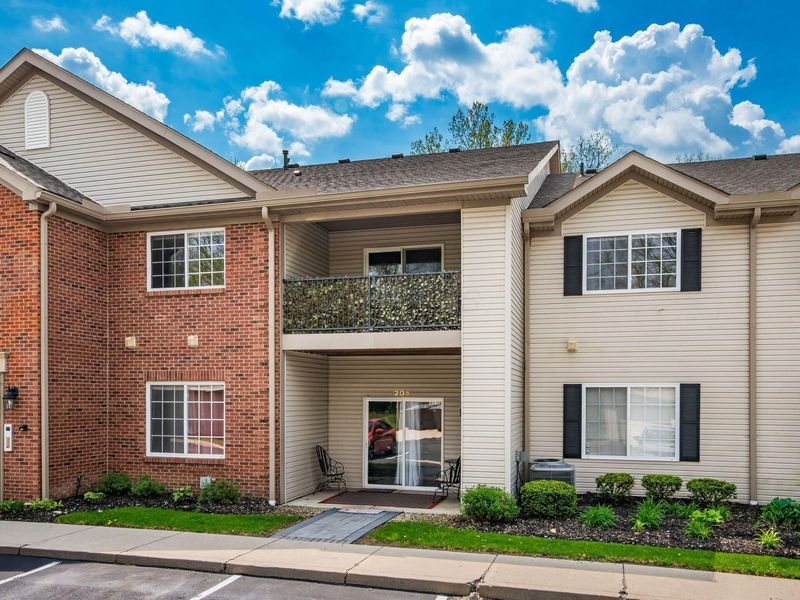 208 Shelbourne Forest Way, Delaware, OH 43015 Photo 5
