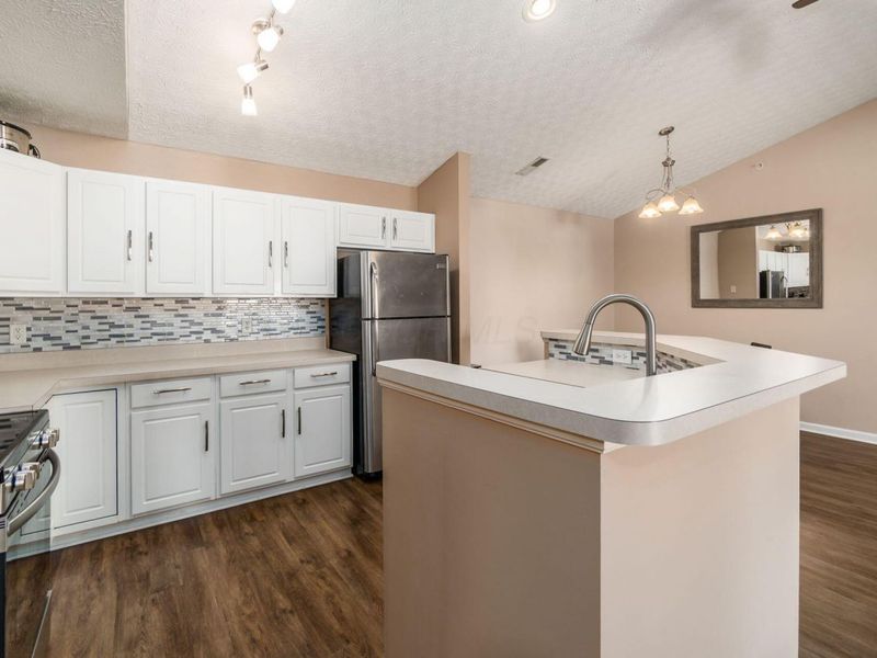 208 Shelbourne Forest Way, Delaware, OH 43015 Photo 9