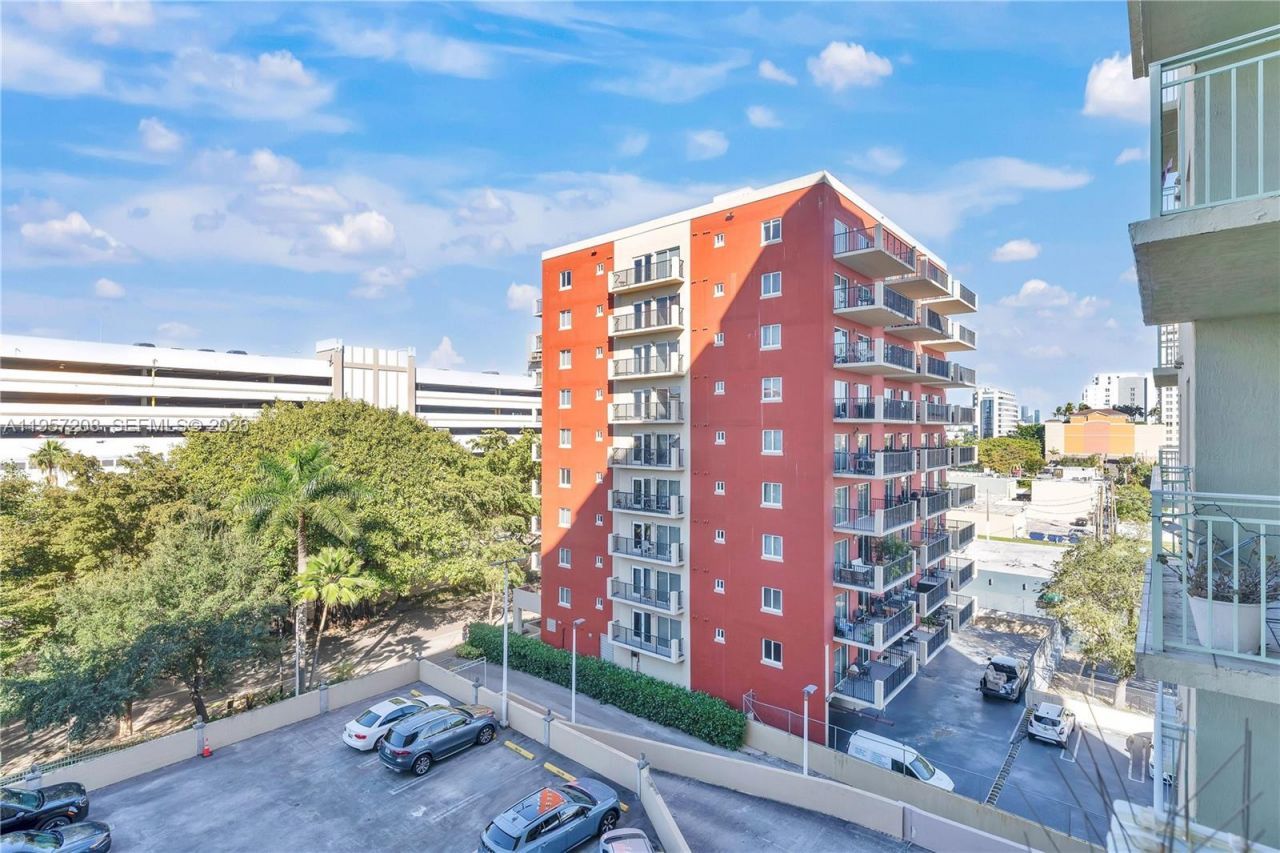 3500 Coral Way, Unit 710, Miami, FL 33145 Photo