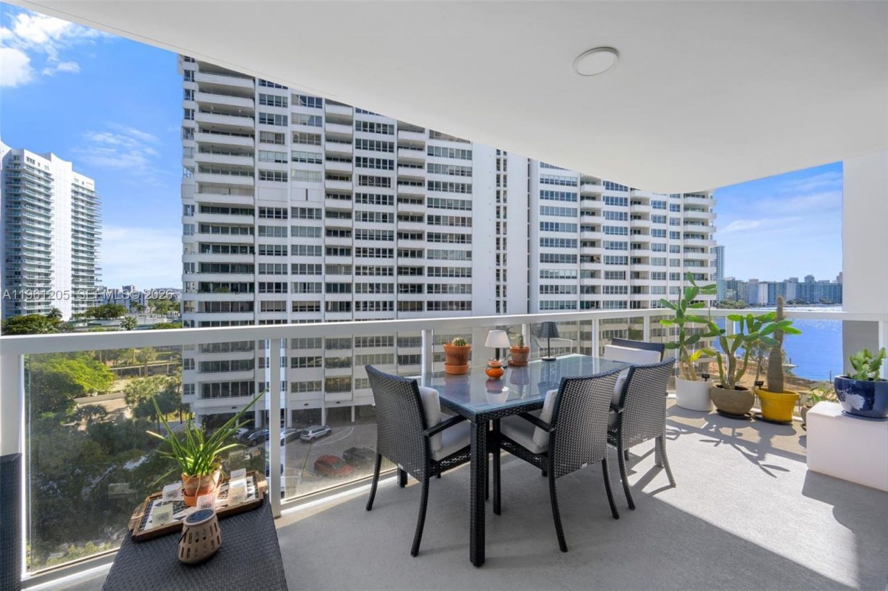 9 Island Ave, Unit 810, Miami Beach, FL 33139 Photo