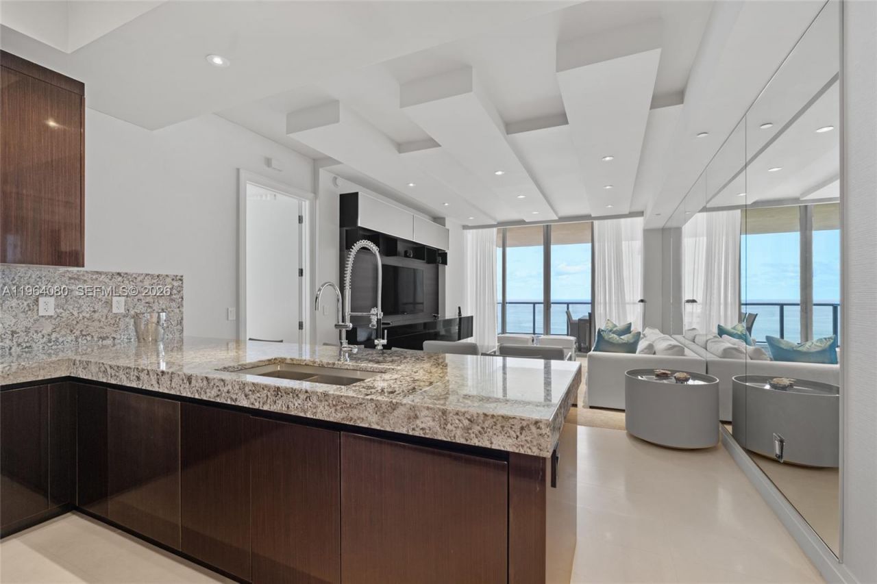 9703 Collins Ave, Unit 2515, Bal Harbour, FL 33154 Photo