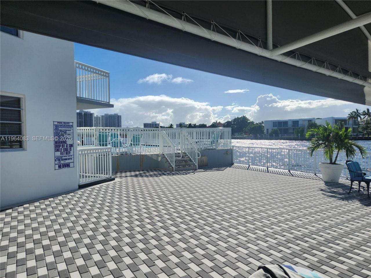 1913 S Ocean Dr, Unit 423, Hallandale Beach, FL 33009 Photo