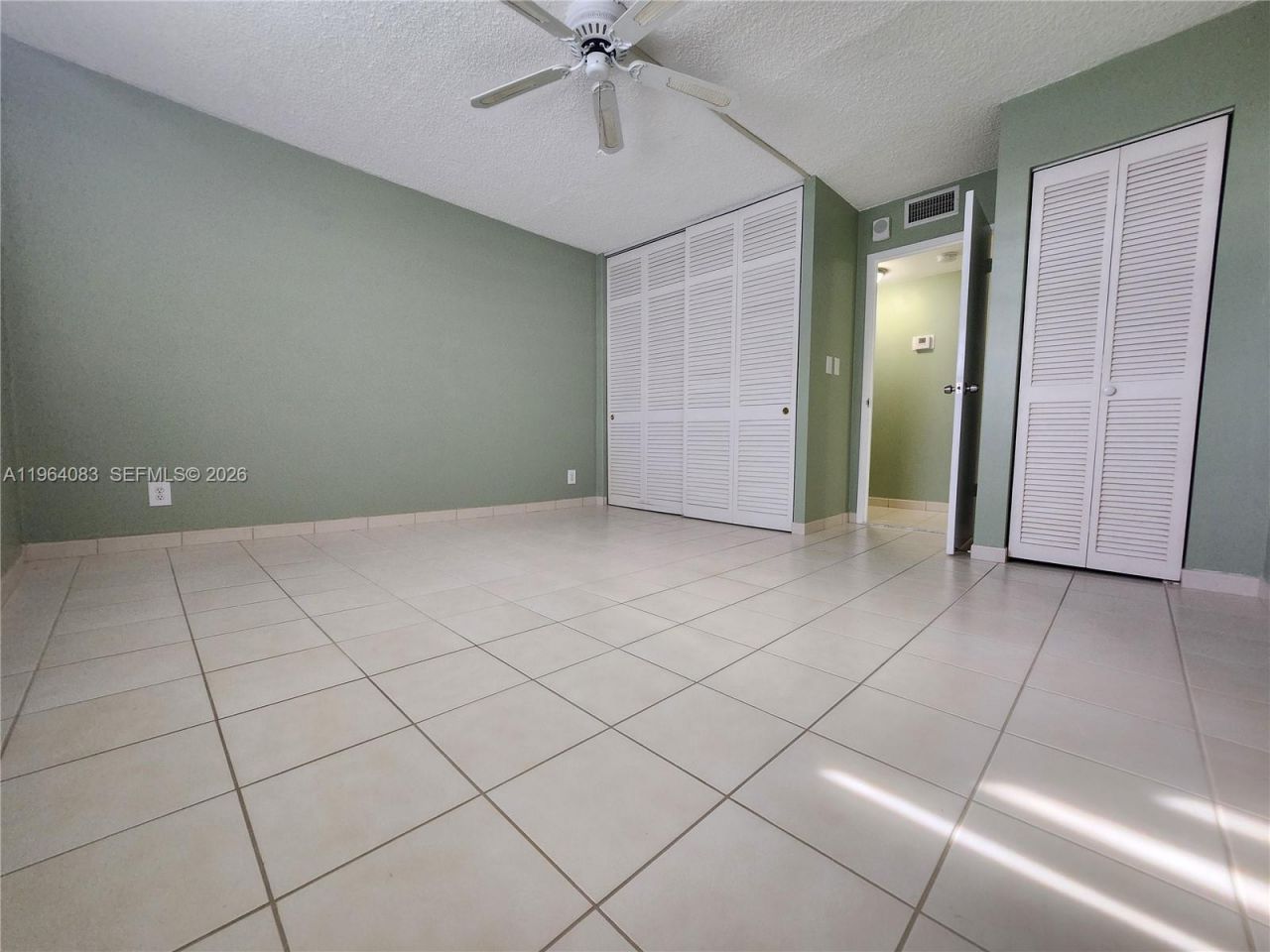 1913 S Ocean Dr, Unit 423, Hallandale Beach, FL 33009 Photo