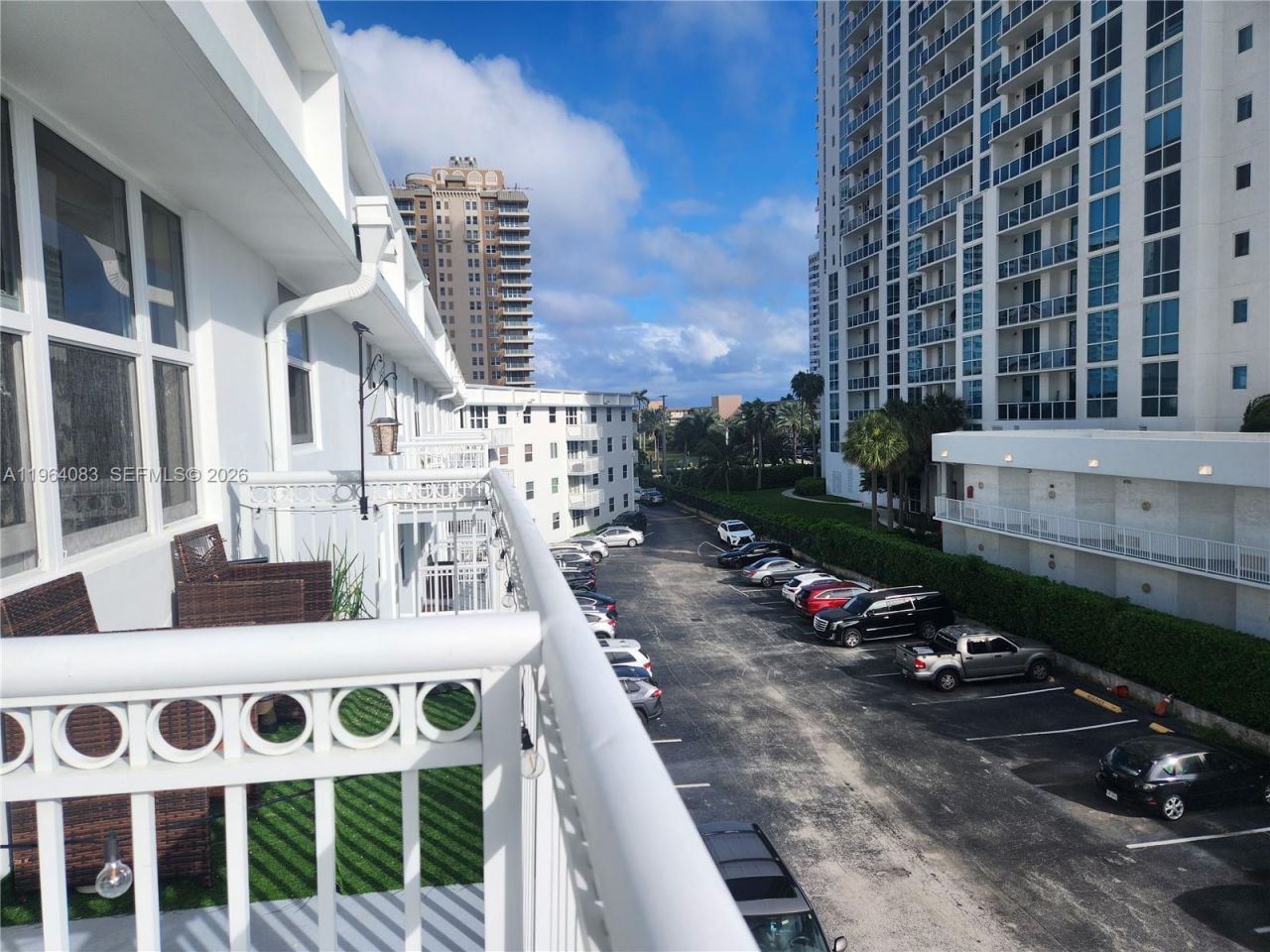 1913 S Ocean Dr, Unit 423, Hallandale Beach, FL 33009 Photo