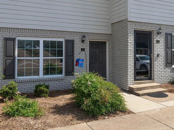 1802 West Jackson Avenue, Unit 8, Oxford, MS 38655