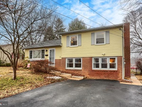 113 E WOODLAND DRIVE, MECHANICSBURG, PA 17055