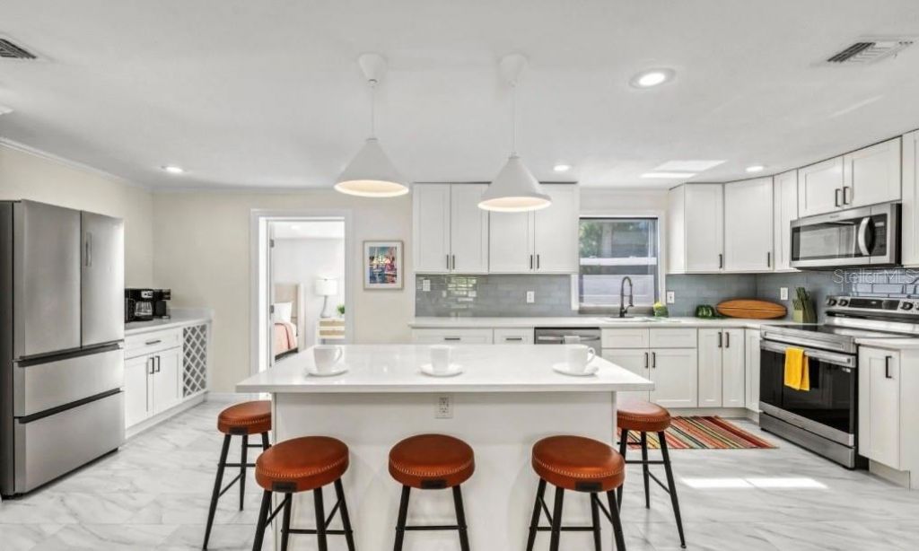 578 - 580 Companion Way, Longboat Key, FL 34228 Photo