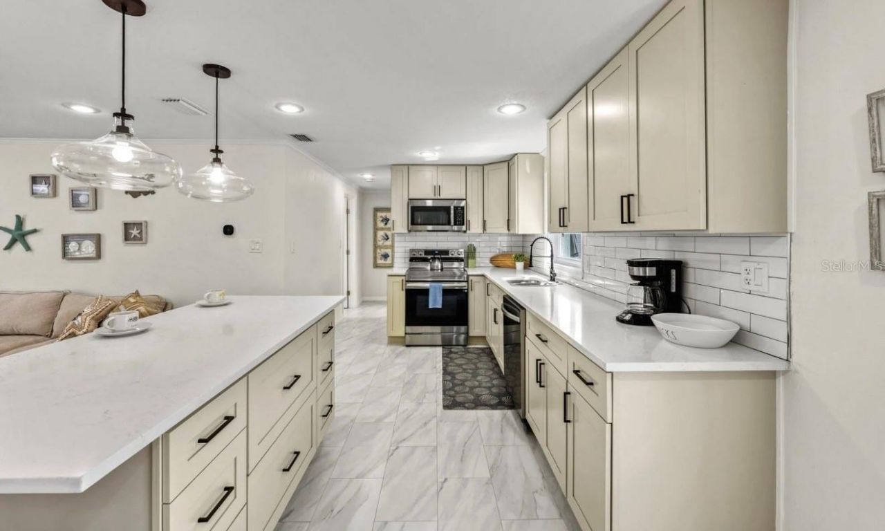 578 - 580 Companion Way, Longboat Key, FL 34228 Photo