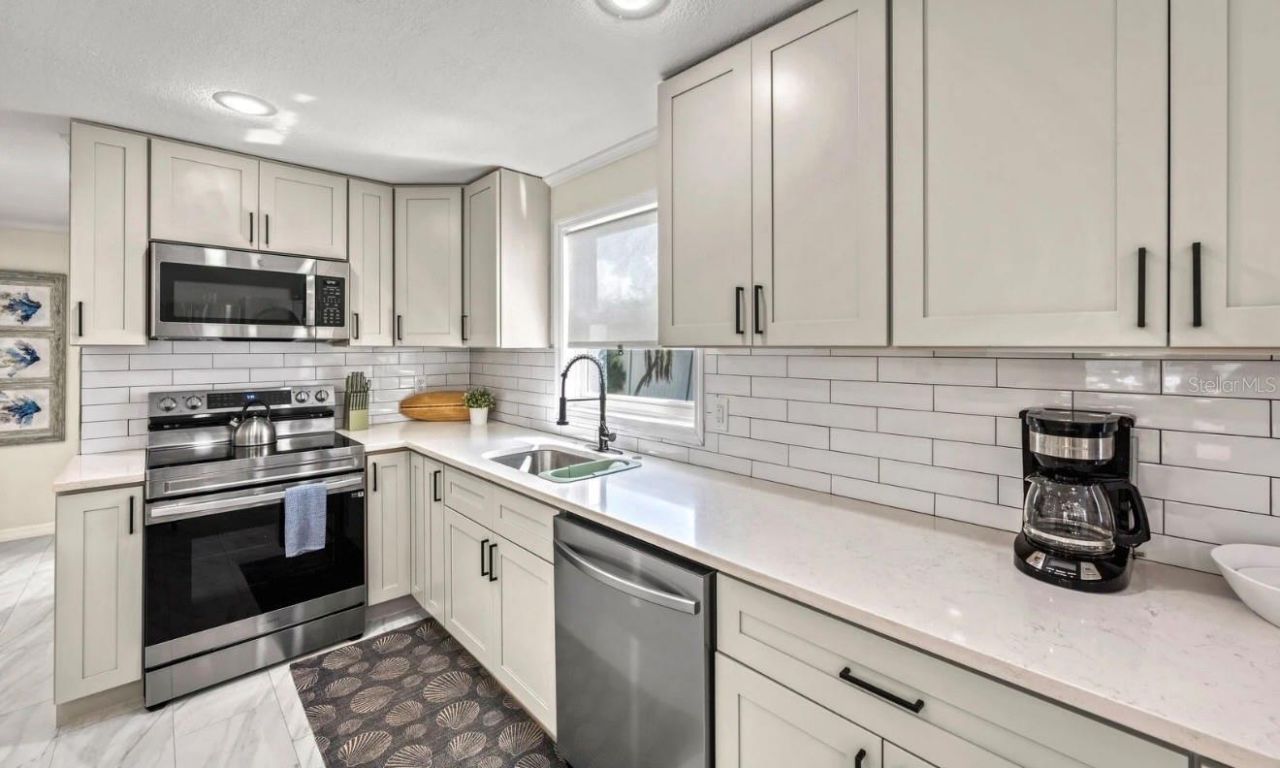 578 - 580 Companion Way, Longboat Key, FL 34228 Photo