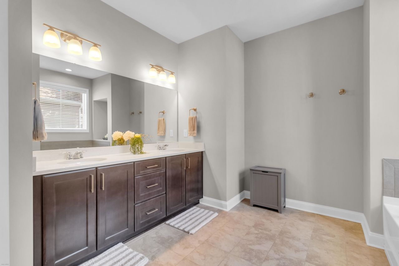 433 Turnstone Street Photo 12