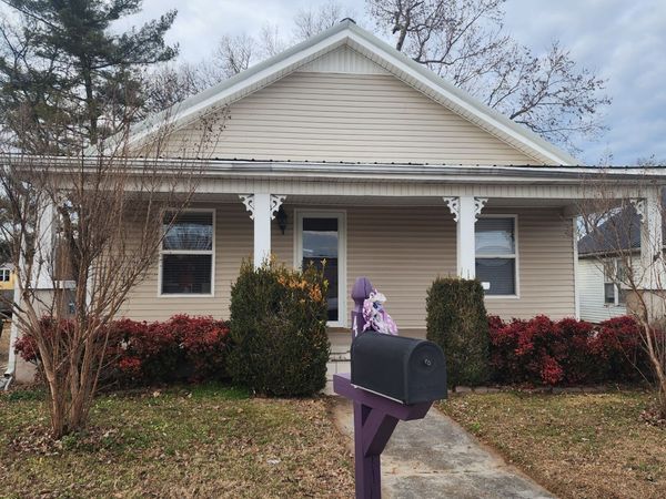 405 Sparta St W, McMinnville, TN 37110