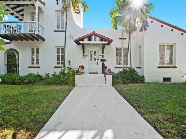 36 Phoenetia Ave , Coral Gables, FL 33134