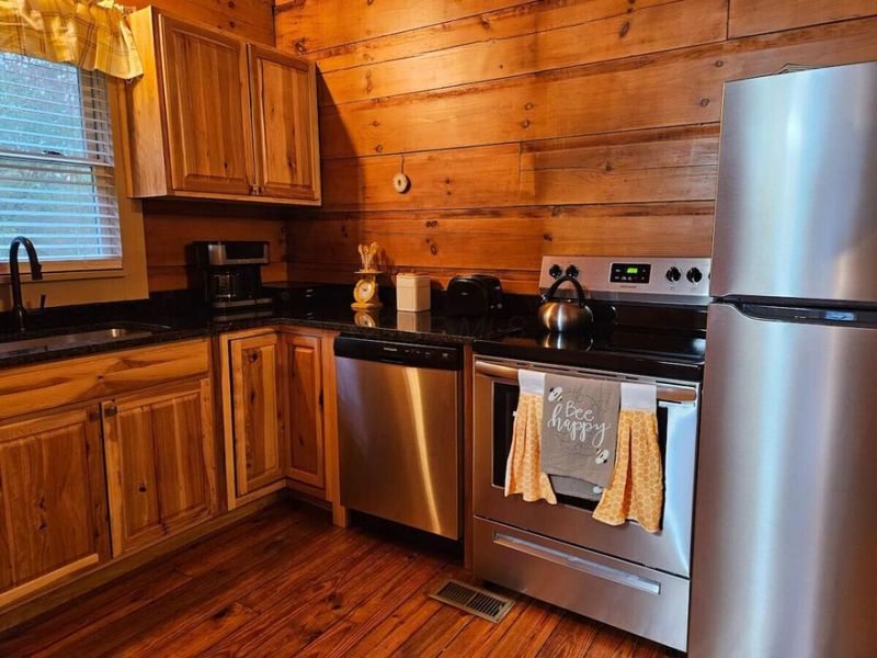 37462 Price Road, Logan, OH 43138 Photo 10