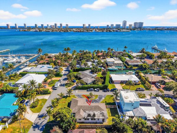 3651 Palm Drive, Riviera Beach, FL 33404