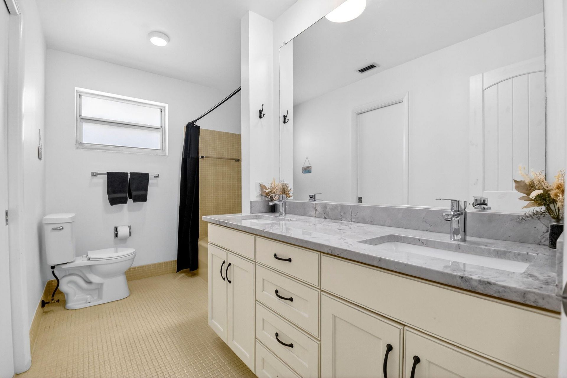 3651 Palm Drive, Riviera Beach, FL 33404 Photo