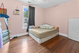 2754 E Surrey Drive photo 4