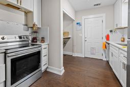 2754 E Surrey Drive photo 4