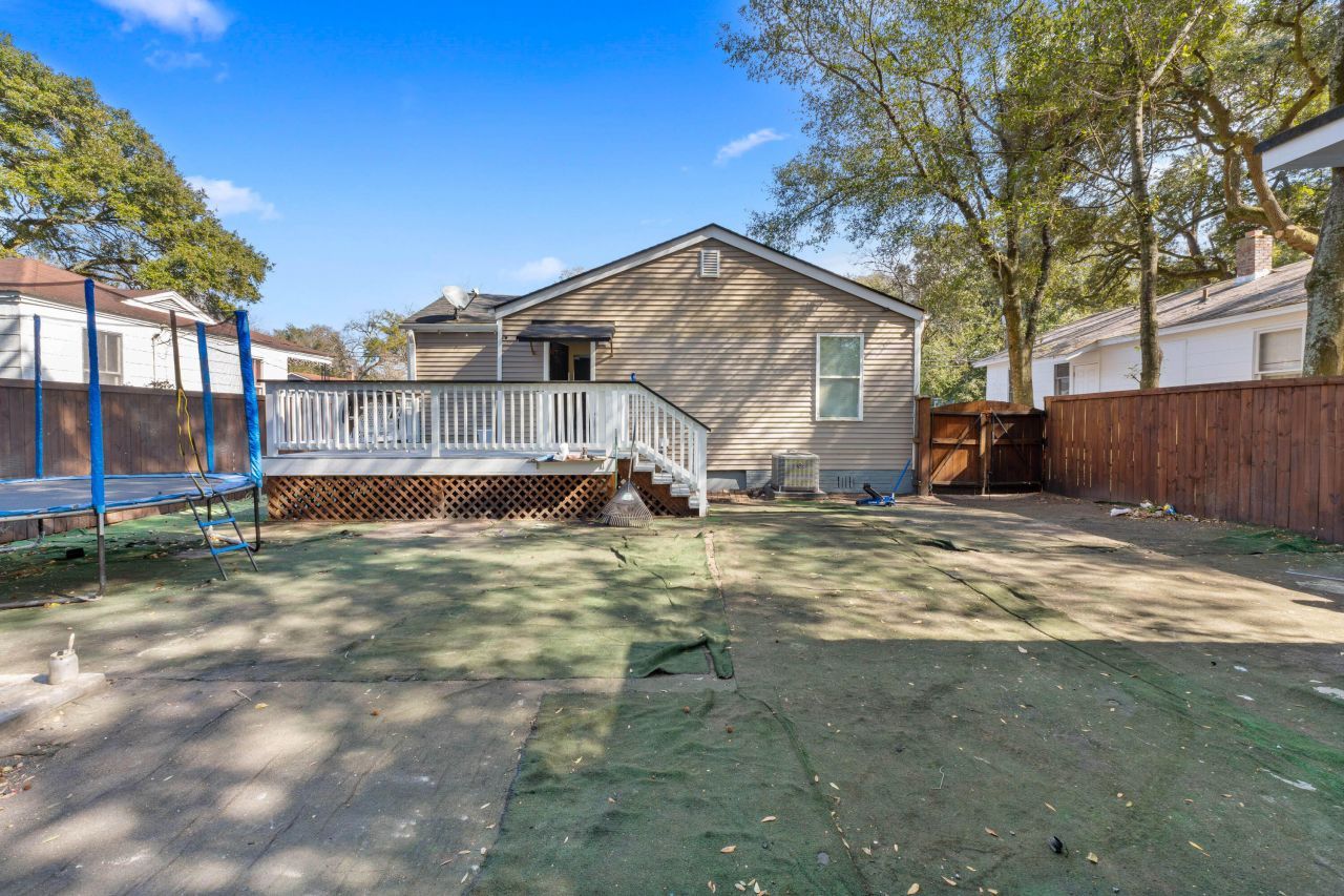 2754 E Surrey Drive Photo 9