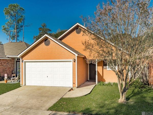 1026 W Tom Stokes Ct, Saint George, LA 70810