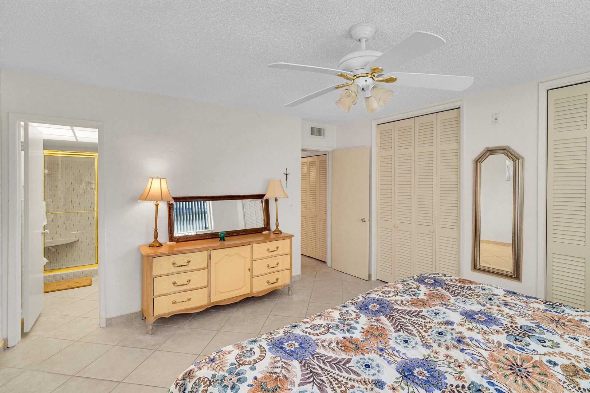 2600 Diana Drive, Unit 301, Hallandale Beach, FL 33009 Photo