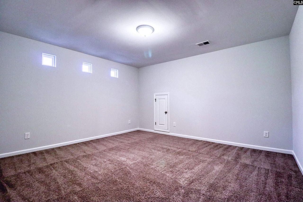 1355 Tamarind Lane  Photo 16