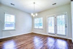 1355 Tamarind Lane  photo 4