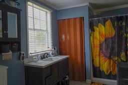 1005 Denny Road photo 4