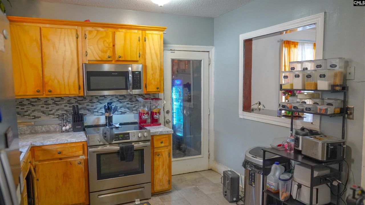 1005 Denny Road Photo 4