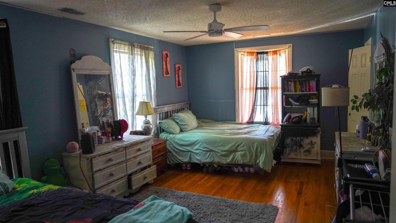 1005 Denny Road Photo 5