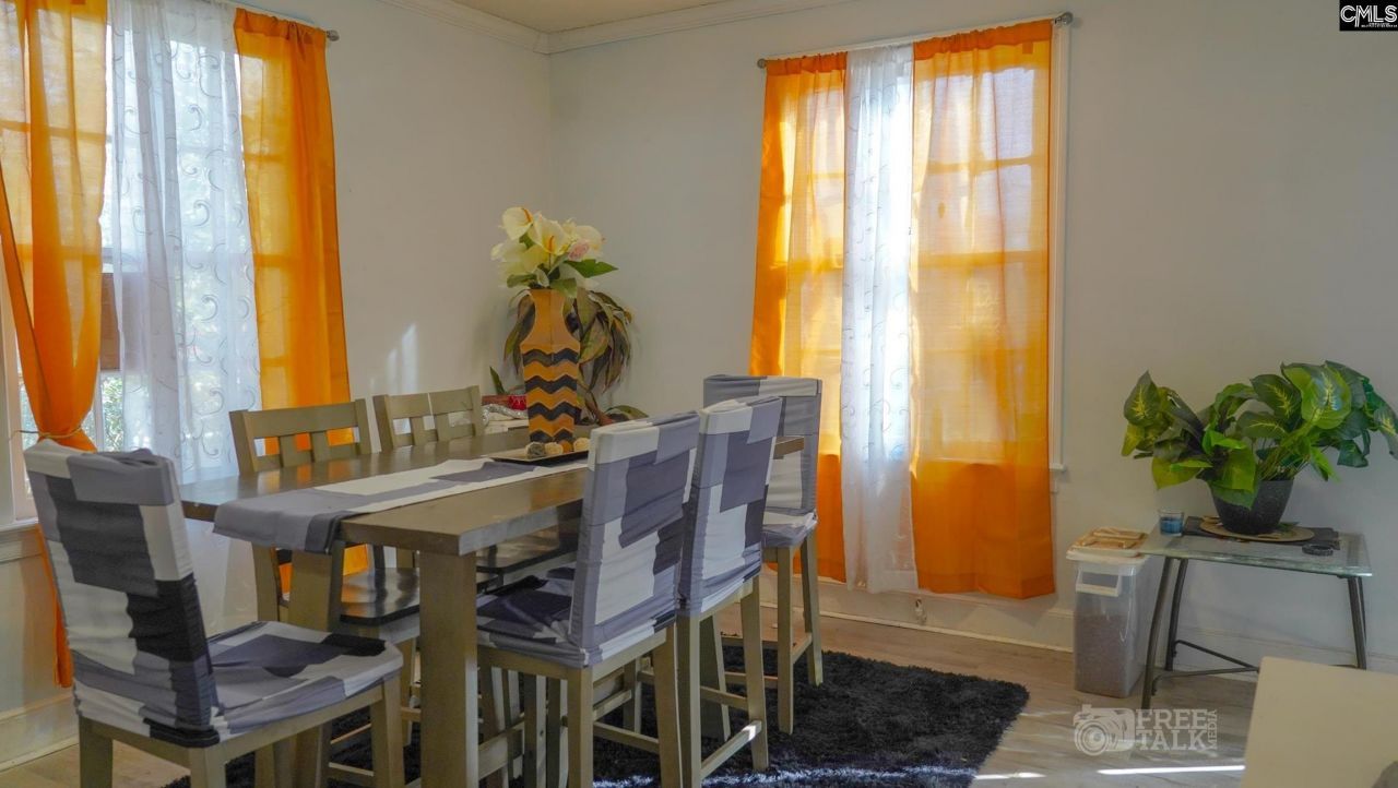 1005 Denny Road Photo 9