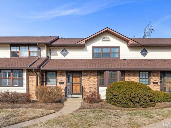 1341 Snapdragon Court, St Louis, MO 63146