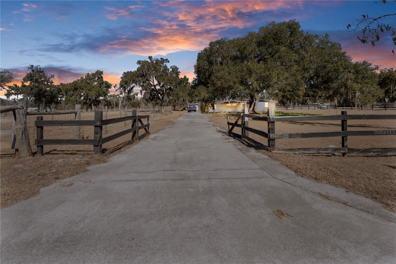 632 W Keysville Road, Plant City, FL 33567 Photo