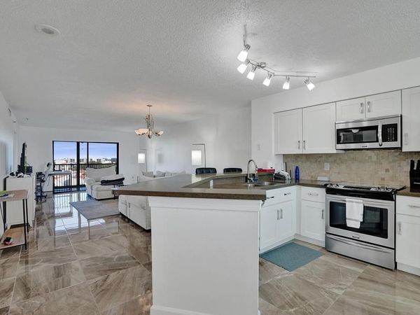 2334 S Cypress Bend Drive, Unit 907, Pompano Beach, FL 33069