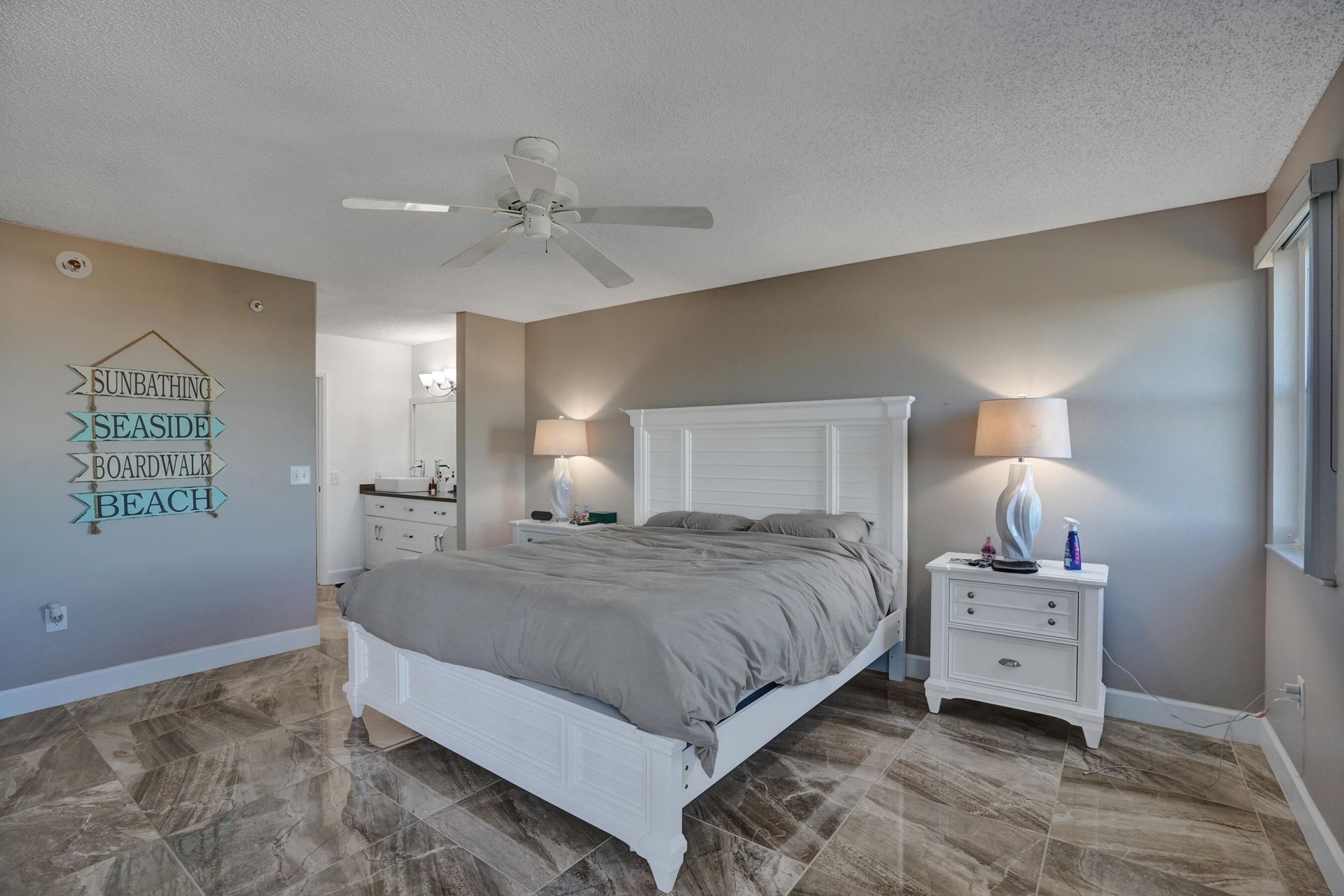 2334 S Cypress Bend Drive, Unit 907, Pompano Beach, FL 33069 Photo