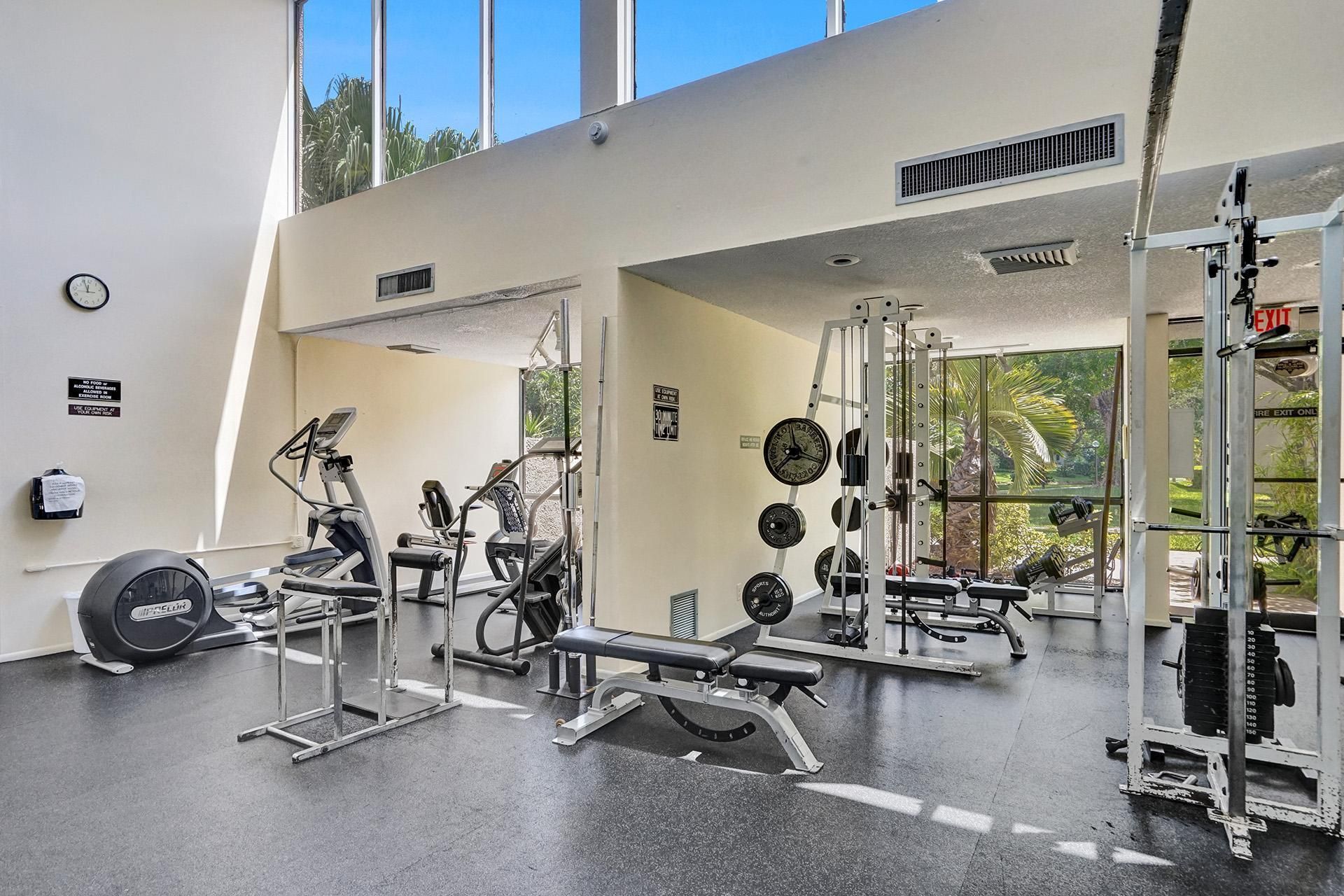 2334 S Cypress Bend Drive, Unit 907, Pompano Beach, FL 33069 Photo