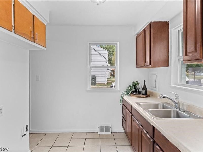 643 E 261st Street, Euclid, OH 44132 Photo 13